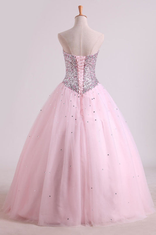 2024 Awesome Ball Gown Sweetheart Prom Dresses Beaded Floor Length Lace Up